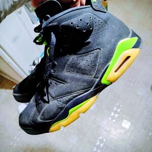 Jordan 6s Size 12 Used But Still Good Shoes